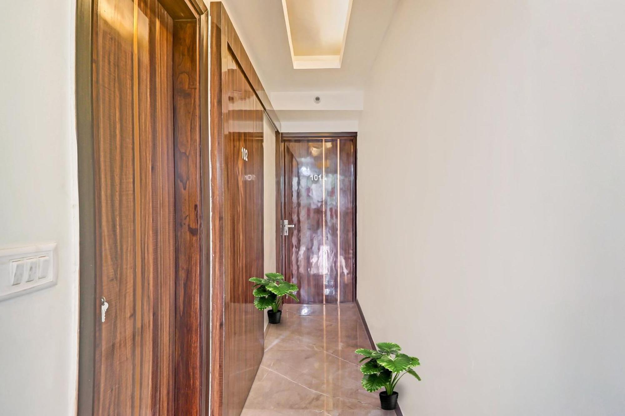 Hotel O Amazing Guest House 뉴델리 외부 사진