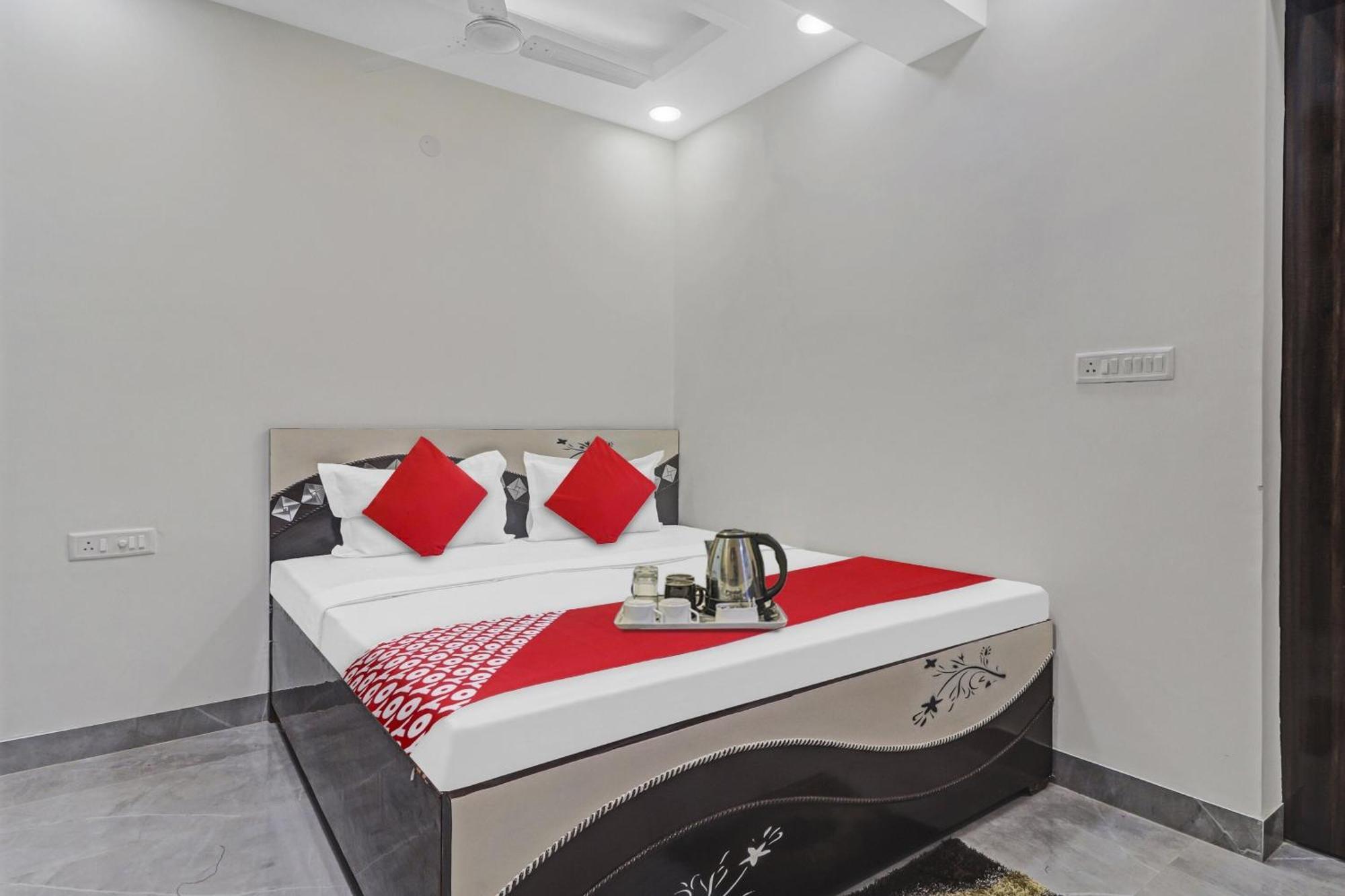 Hotel O Amazing Guest House 뉴델리 외부 사진