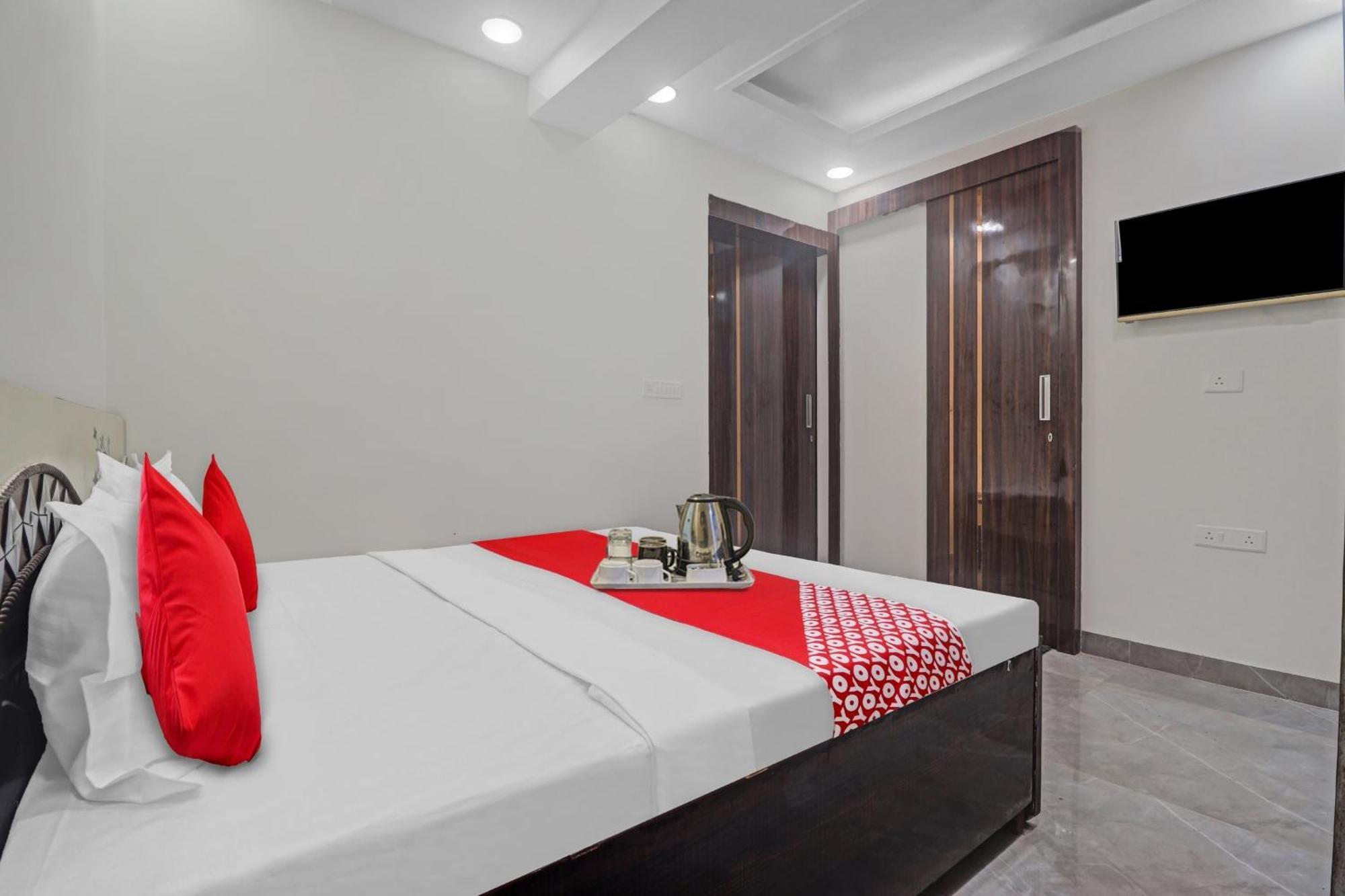 Hotel O Amazing Guest House 뉴델리 외부 사진